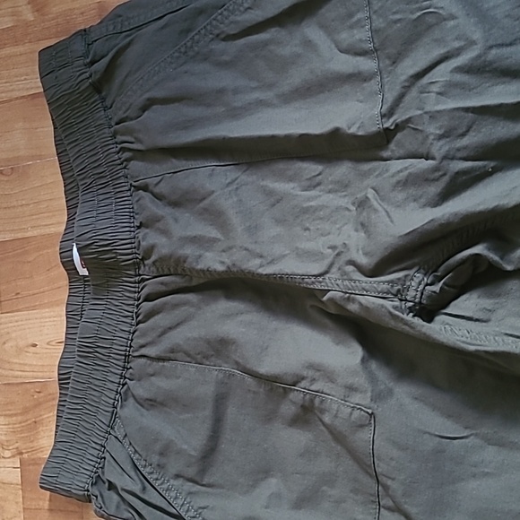 Levi joggers - Picture 2 of 4